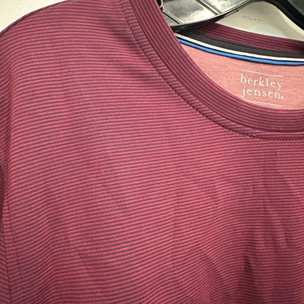 Berkley Jensen Crewneck Knit Jersey Maroon Burgundy Micro Stripe Long Sleeve L